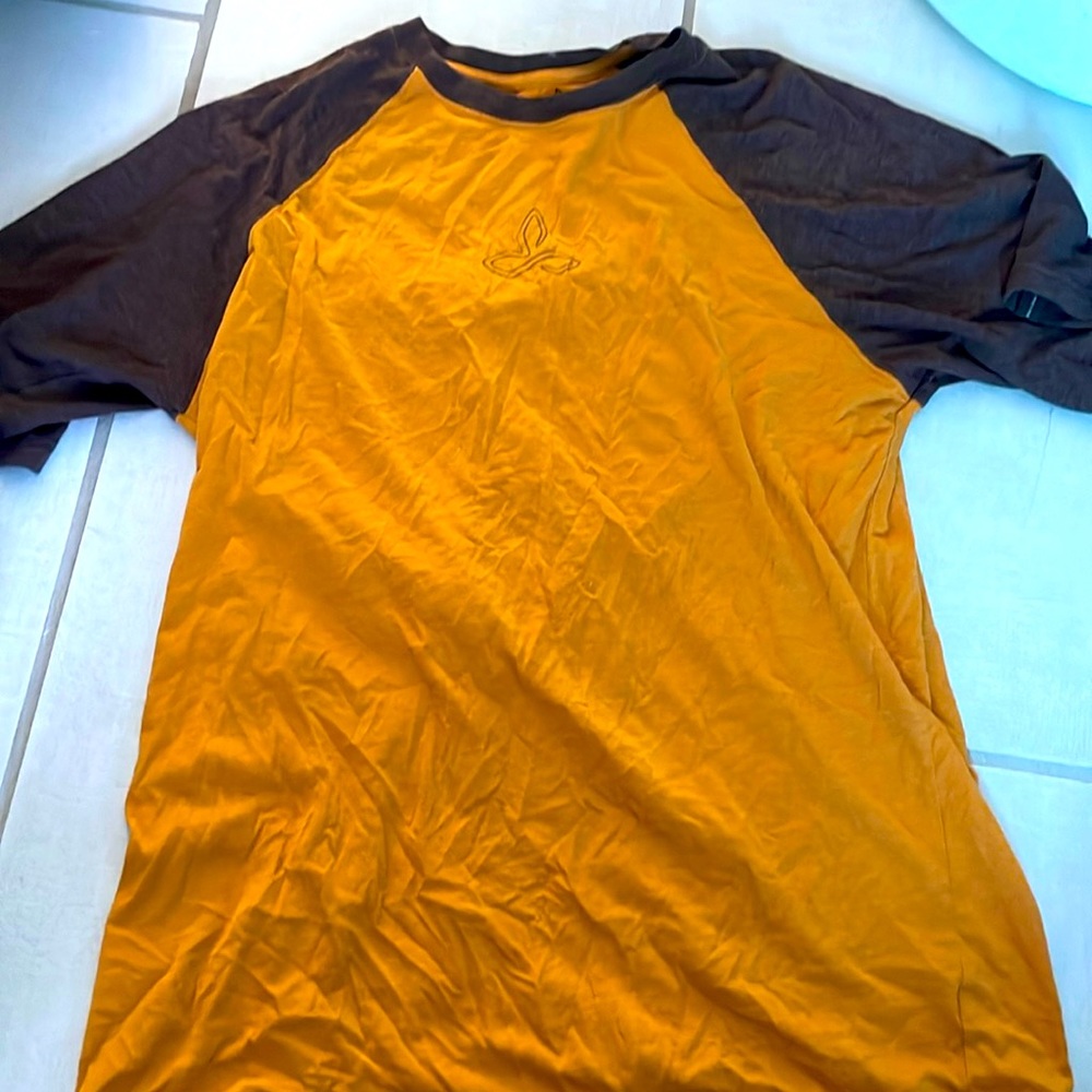 Prana size L t shirt